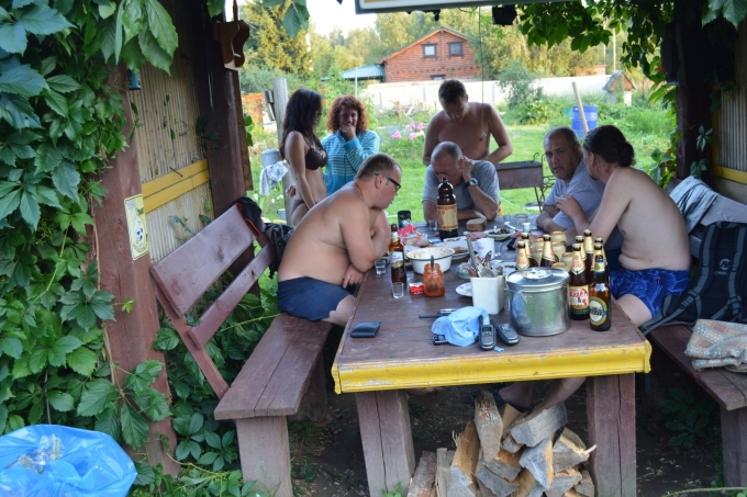 Деревенское застолье