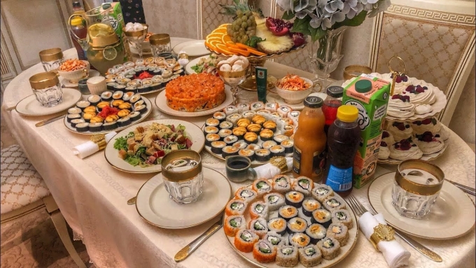 Накрытый стол
