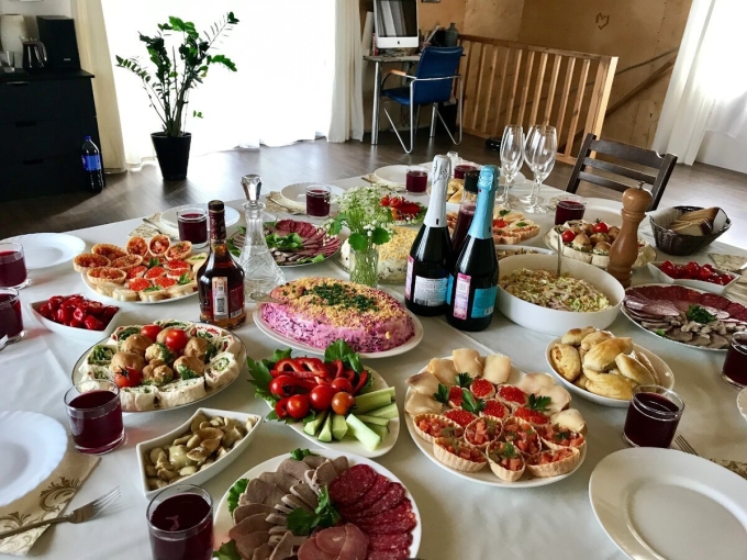 Сервировка стола домашняя