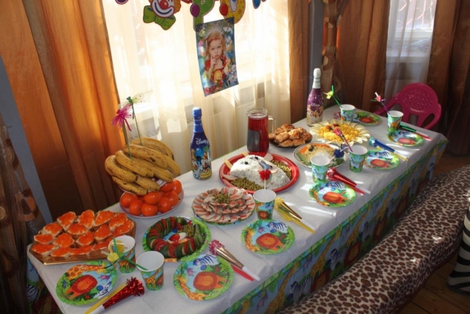 Праздничный стол на день рождения ребенка