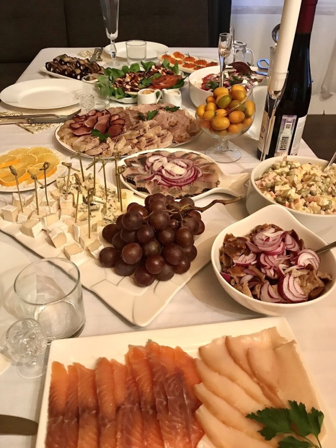 Красивый праздничный стол