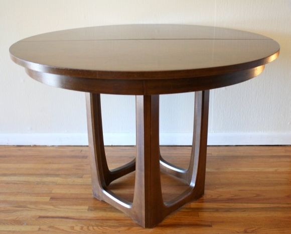 Круглый стол Mid Century