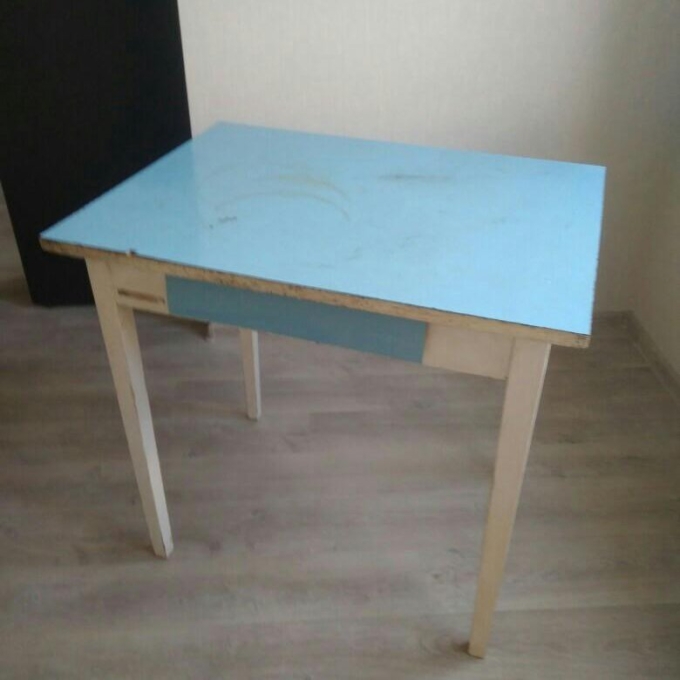 Советский столик кухонный