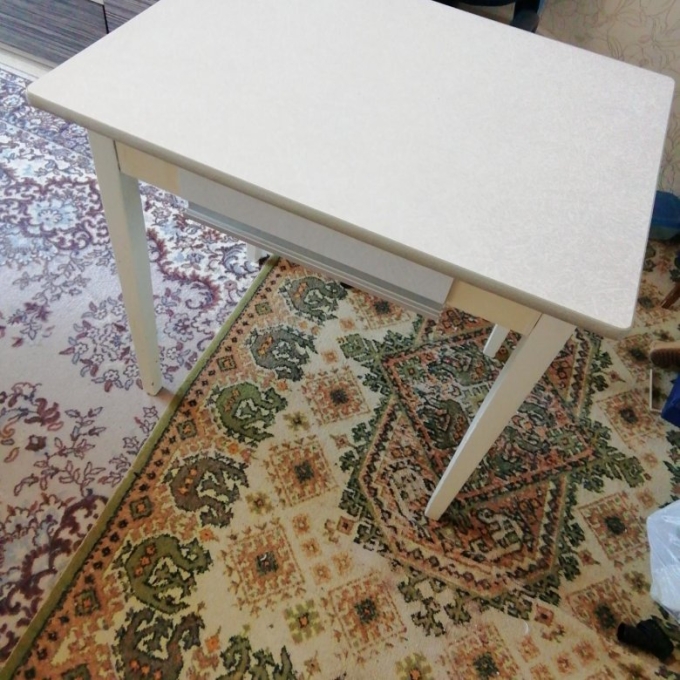 Советский столик кухонный