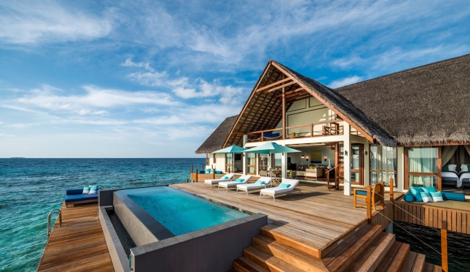 Four Seasons Landaa Giraavaru