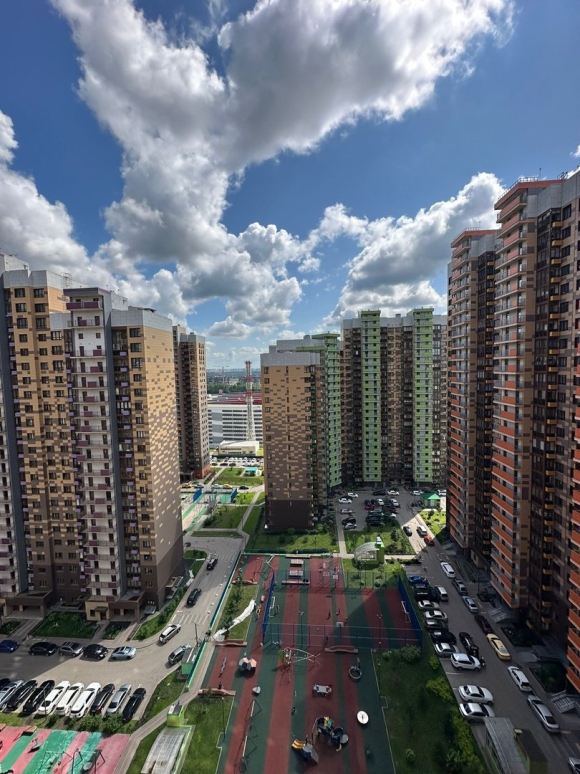 Парнас район