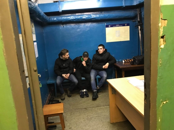 Подросток в отделении полиции