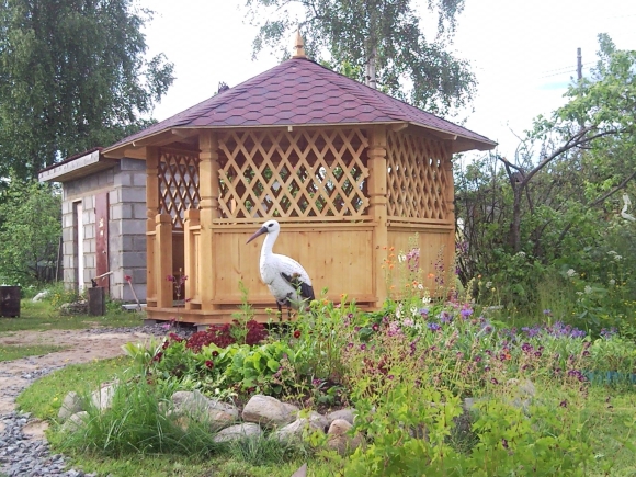 Деревенская беседка