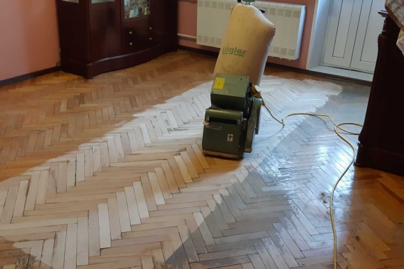 Отциклевать паркет
