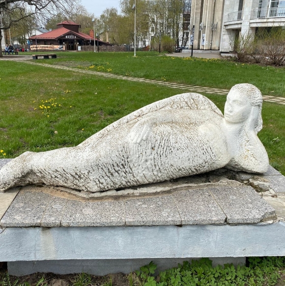 Скульптуры в Костроме
