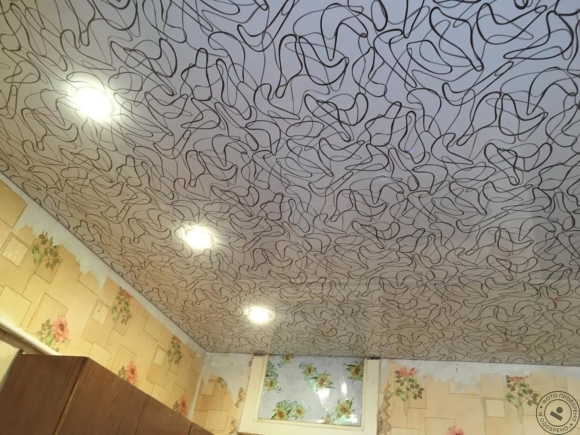 Фактурные натяжные потолки