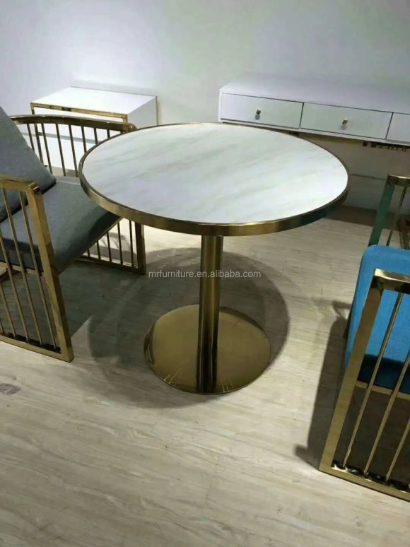 Высокий кофейный столик