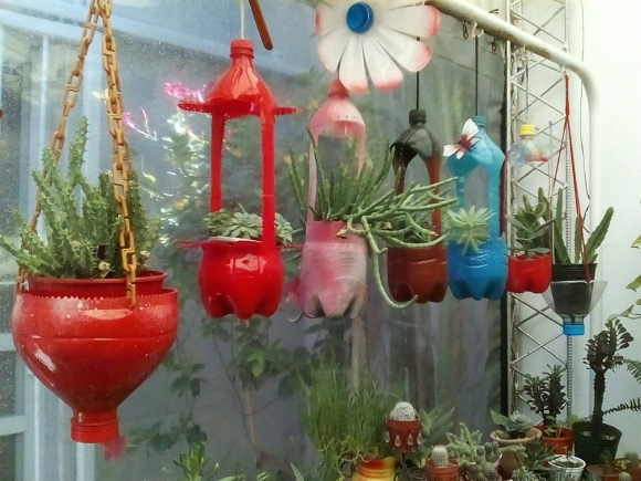 Украшения для сада из пластиковых бутылок