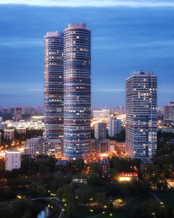 Небоскреб Кэпитал Тауэр