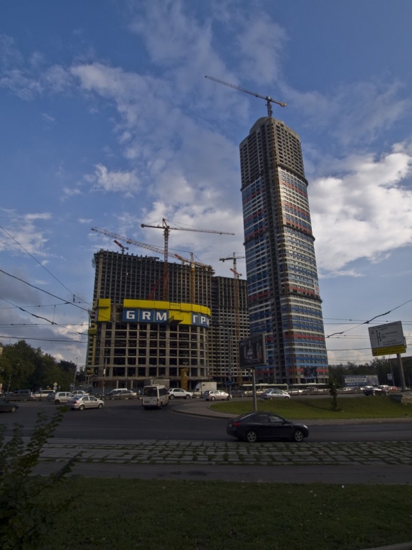 Высотки на проспекте мира