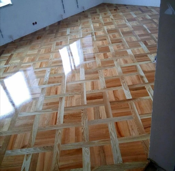 Команда Мастеров паркета