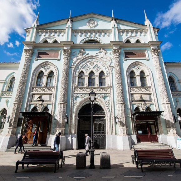Синодальная типография на Никольской улице в Москве