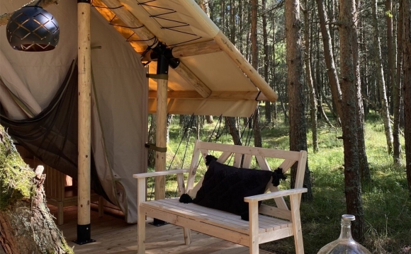 Шатер со скамейками