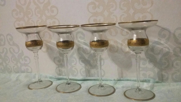 Подсвечники из богемского стекла