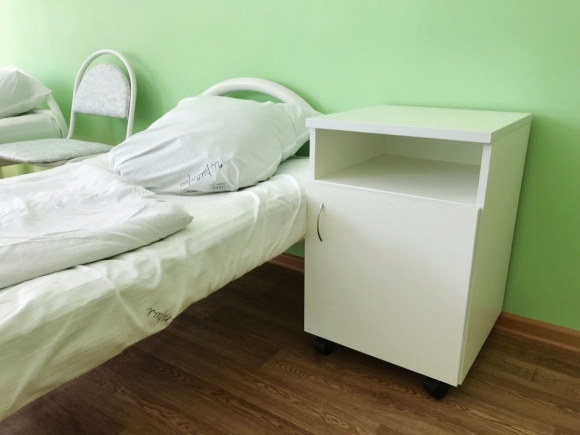 Прикроватные тумбочки в больнице