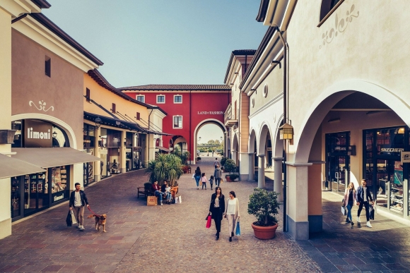 Zsar Outlet Village в Финляндии