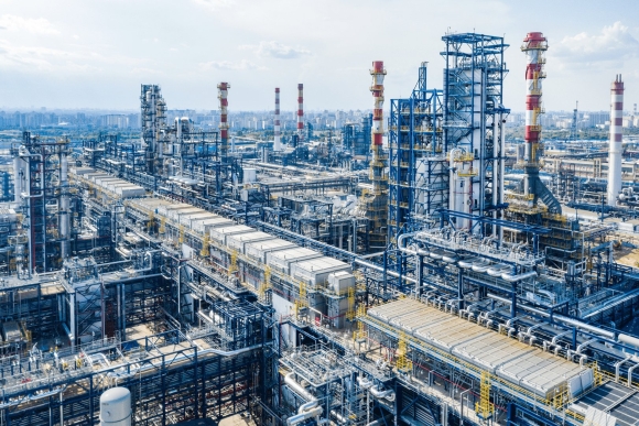 Нефтеперерабатывающий завод в Капотне