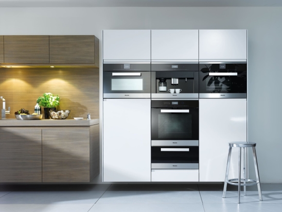 Встраиваемая кофемашина Miele