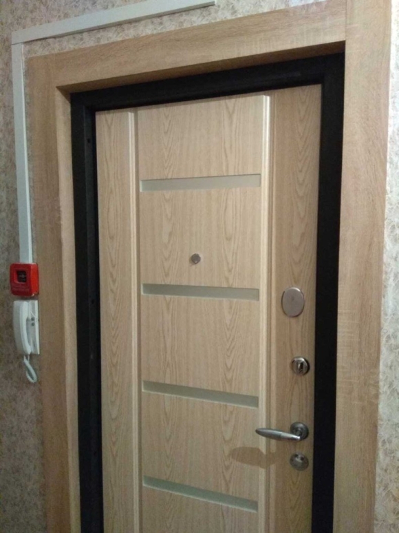 Зашивка откосов входной двери