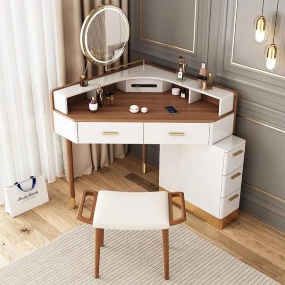 Makeup Table