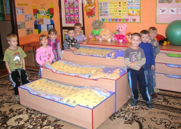 Кровати в саду выдвижные