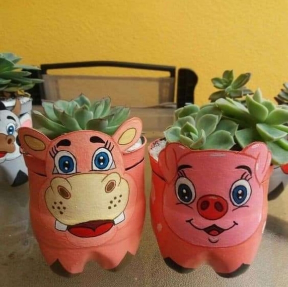 Горшок из пластмассовой бутылки