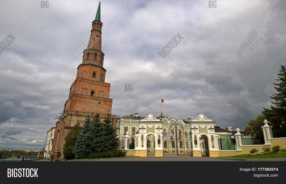 Достопримечательности Казани башня Сююмбике
