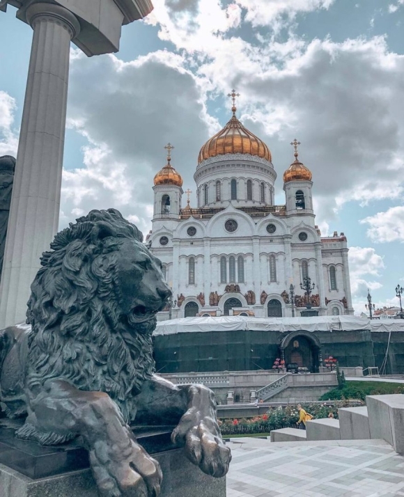 Смотровая площадка храма Христа Спасителя