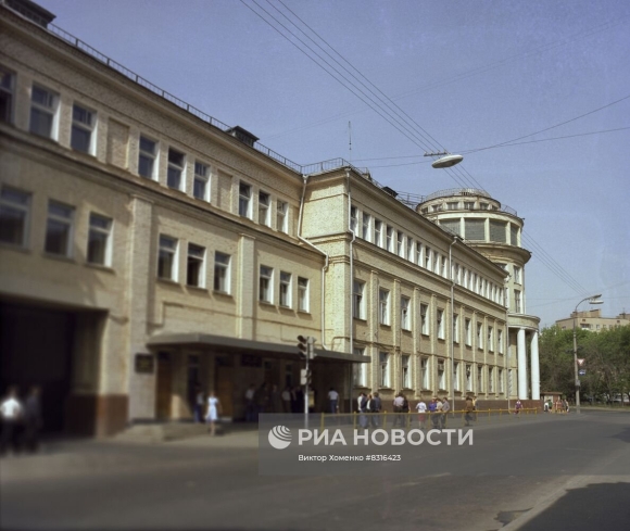 Театр Ленсовета Владимирский проспект