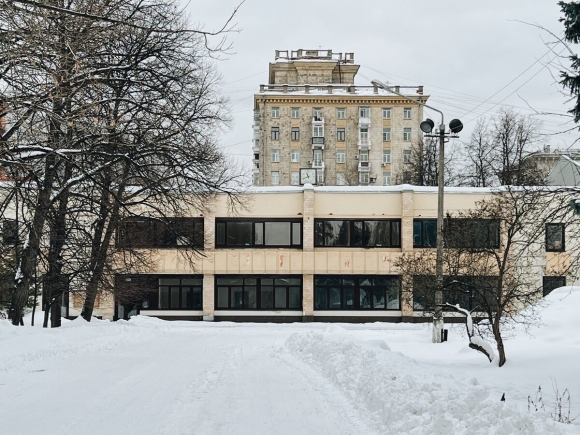 Территория завода миг в Москве