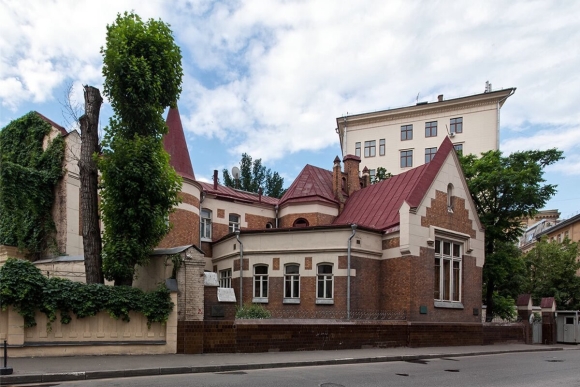 Дом Шехтеля в Москве в Ермолаевском переулке