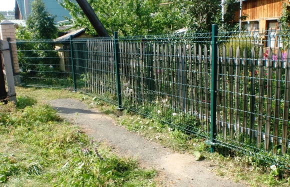 Забор на дачном участке