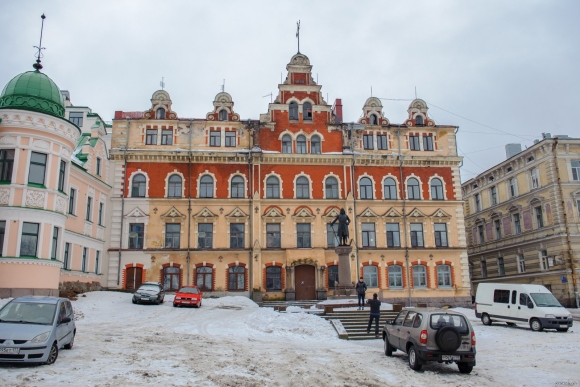 Площадь старой ратуши в Выборге