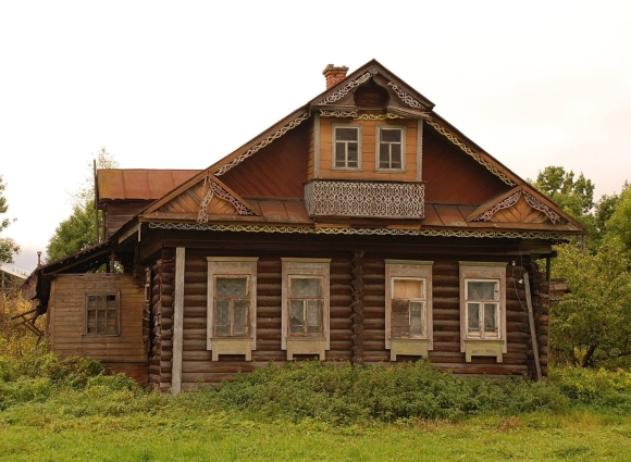 Деревенский деревянный дом
