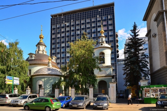 Храм Косьмы и Дамиана в Москве на Маросейке