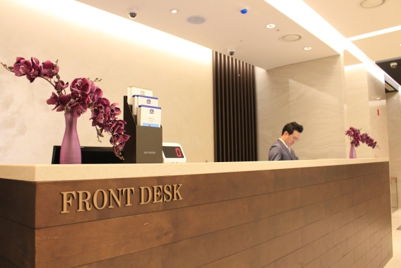 Front Desk в гостинице