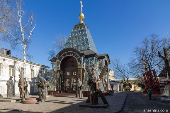 Москва хрустальная часовня Церетели