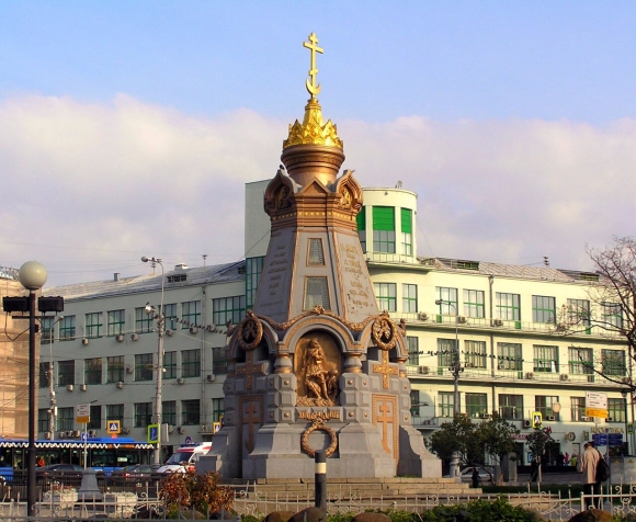 Памятник гренадерам героям Плевны в Москве