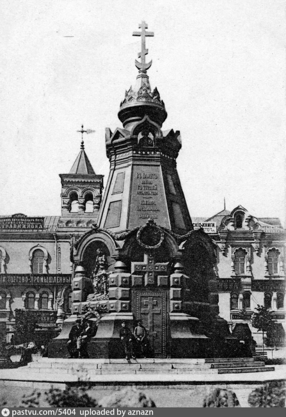 Памятник гренадерам героям Плевны в Москве