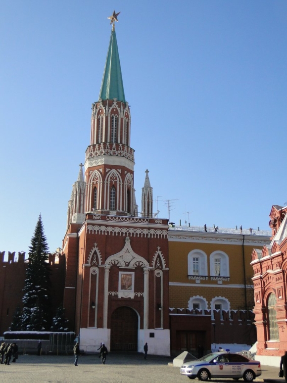 Башни Московского Кремля Никольская башня