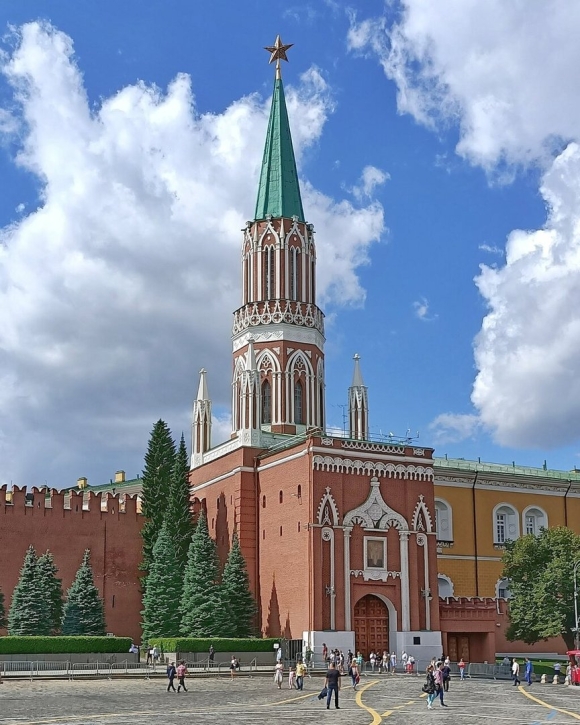 Башни Московского Кремля Никольская башня