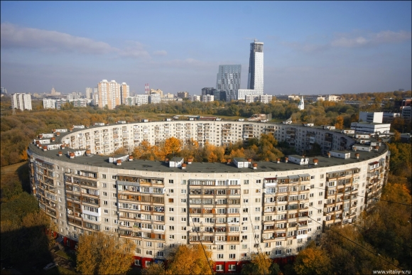 Улица Довженко Москва круглый дом