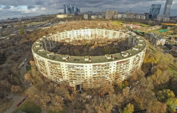 Круглый дом в Москве на Довженко планировка