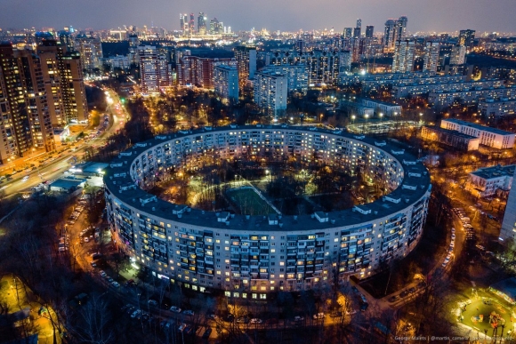 Улица Довженко Москва круглый дом