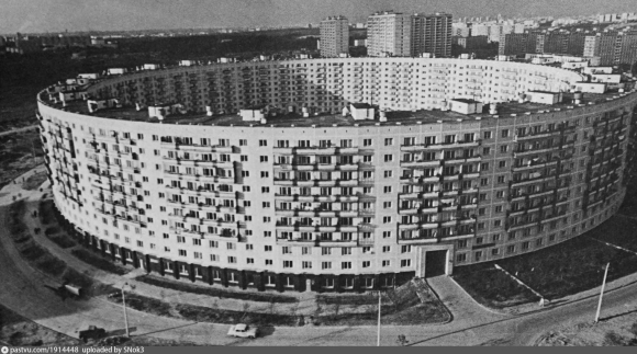 Улица Довженко Москва круглый дом